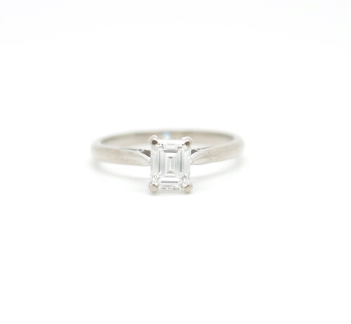 Emerald Cut Solitaire Diamond Ring in 18ct Gold