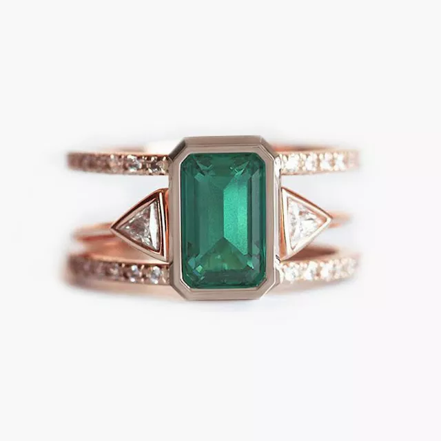 Capucinne Set of Emerald and Diamond Double Band Ring