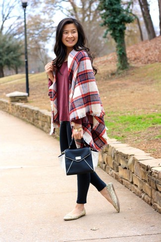 Black Leggings with Flats Outfits: If you're a fan of comfort dressing when it comes to your personal style, you'll appreciate this totaly chic pairing of a red long sleeve t-shirt and black leggings. For extra style points, add flats to this look.